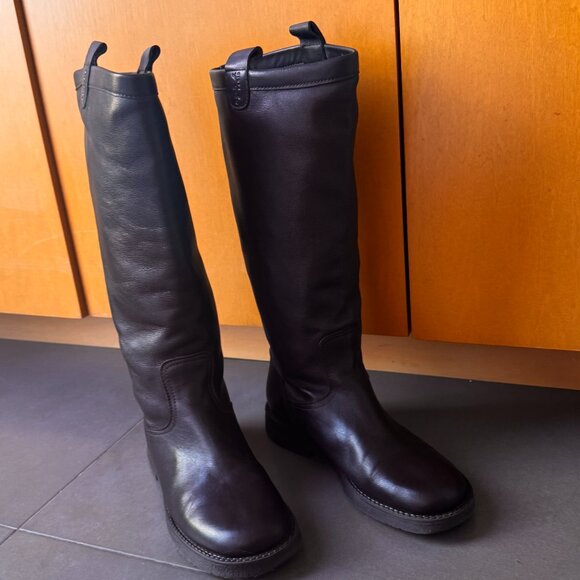 Agnes B. Boots - Picture 2 of 10